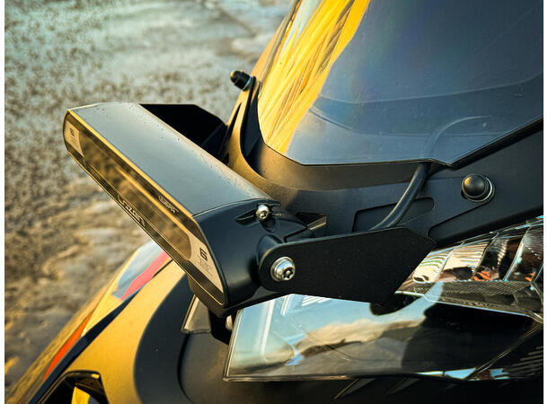 Lazer Linear 6 Elite Yellow | Ski-Doo/Lynx | Audiocom.no