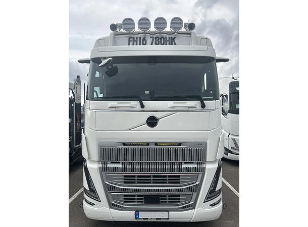 OZZ XB1 15" fjernlyspakke | Volvo FH/FH16 2021+