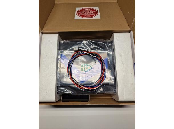 Kicker HS10 - aktiv subwoofer (B-vare) 10" flatt kabinett 