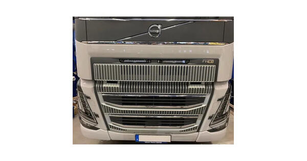 38122