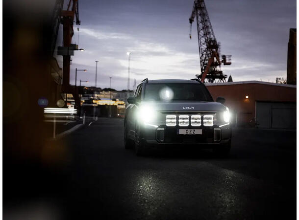 OZZ SQR 9" fjernlys 210mm (Sort hus) med park- og varsellys, 21000 lumen 