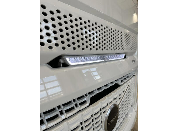 OZZ XB1 P27" fjernlyspakke hvit | Volvo FH Aero 2024?
