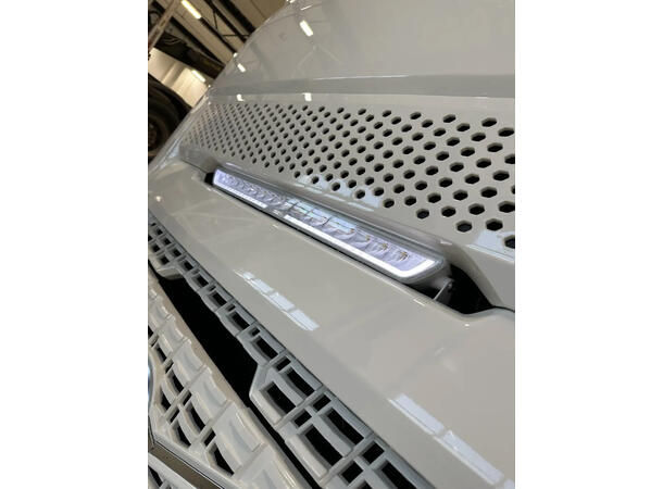 OZZ XB1 P27" fjernlyspakke hvit | Volvo FH Aero 2024?