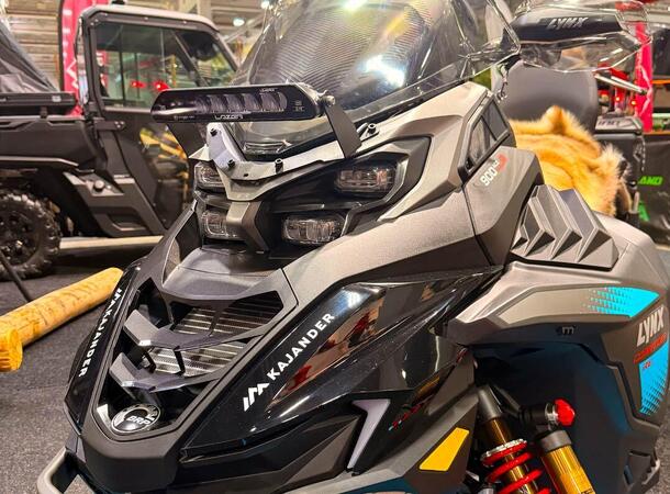 Lazer Linear 6 Elite+ | Ski-Doo/Lynx 2025-> | Audiocom.no