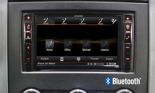 Alpine X800D-S906 har innebygget blåtann som brukes til Handsfree og streaming