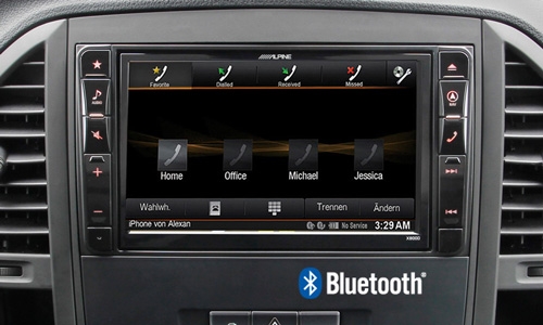 Alpine X800D-V447 har innebygget blåtann som brukes til Handsfree og streaming