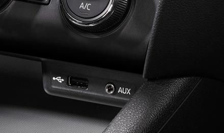 USB og AUX inngang Skoda Octavia 3